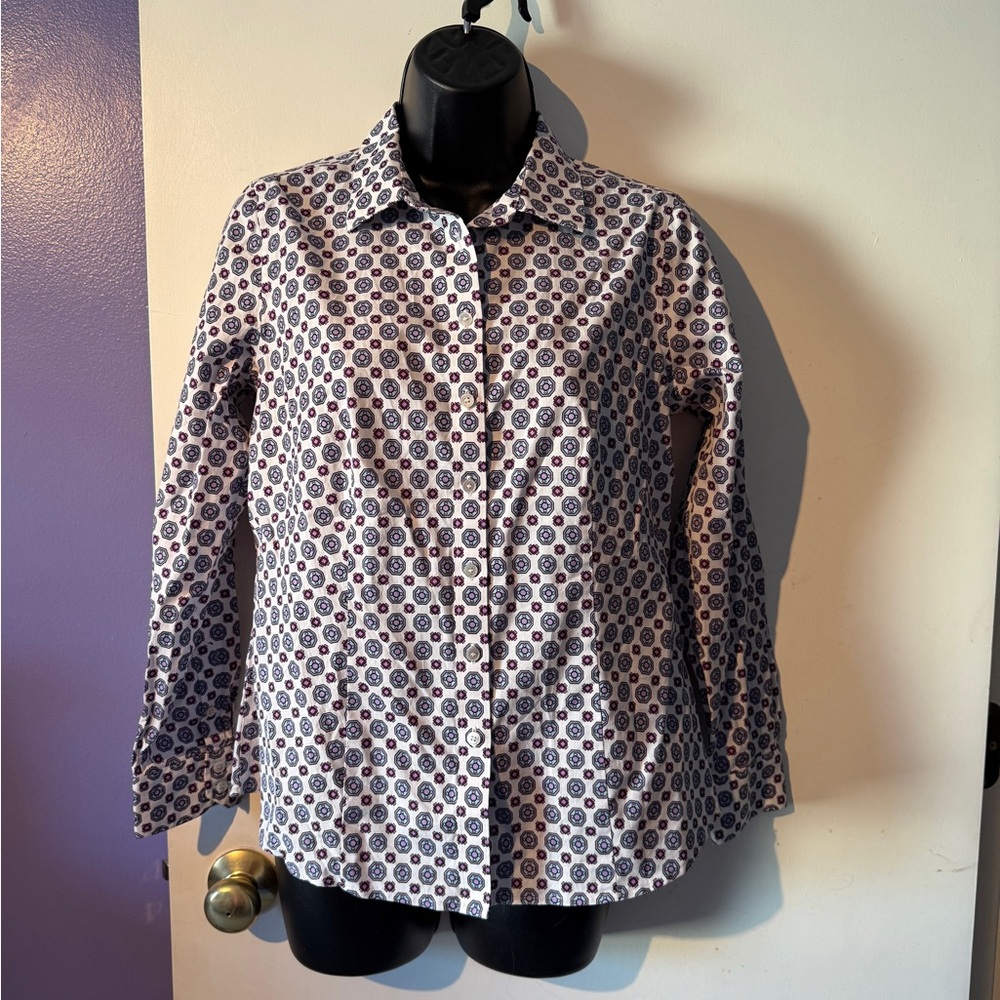 Talbots Navy Purple Pattern on White Non Iron Blouse Size 6Petite